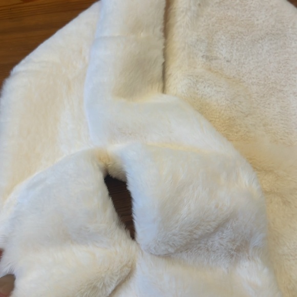 Apparis Bambi Scarf, Ivory - One Size, NWT - Picture 4 of 5